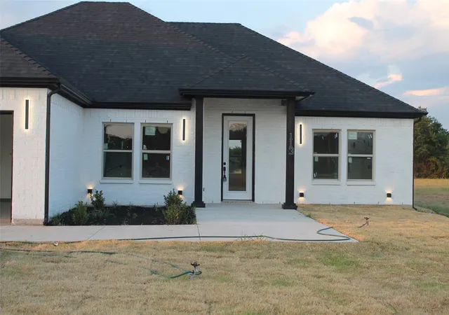 Photo 3 of Single family home for sale at 113 Scenic Rd, Trinidad, TX 75163 | MLS# 21373408 | Listing updated on 2026-09-19