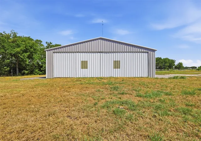 Photo 1 of Single family home for sale at 1333 Fm 1566 E, Greenville, TX 75401 | MLS# 21373336 | Listing updated on 2026-09-01