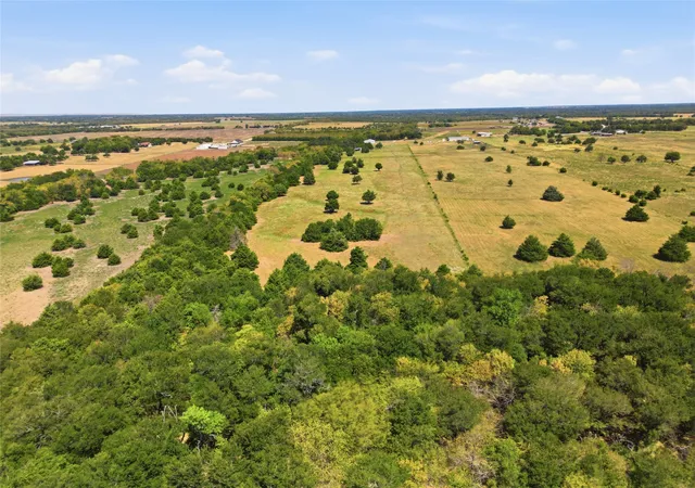 Photo 2 of Single family home for sale at 1333 Fm 1566 E, Greenville, TX 75401 | MLS# 21373336 | Listing updated on 2026-09-01