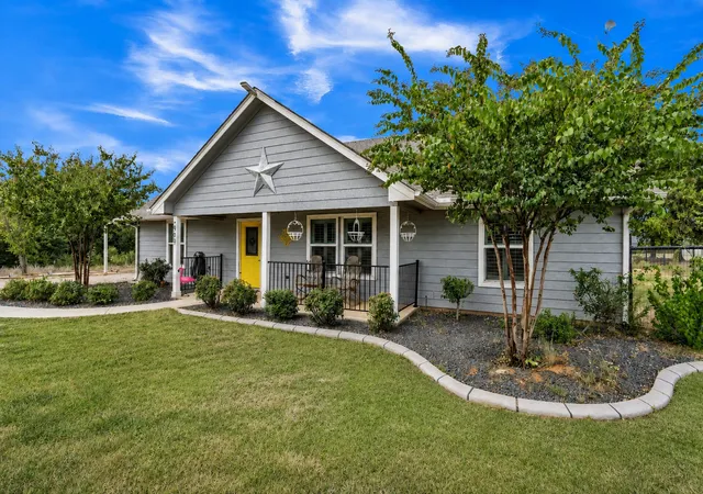 Photo 1 of Single family home for sale at 909 Erwin Rd, Poolville, TX 76487 | MLS# 21372661 | Listing updated on 2026-10-03