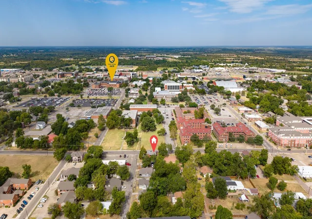 Listing Photo 5 - Condo for sale in building located at 2006 Monroe, Commerce, TX 75428