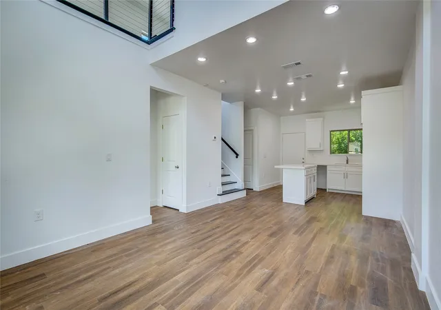 Photo 3 of Single family home for sale at 312 Beckham St, Sulphur Springs, TX 75482 | MLS# 21371513 | Listing updated on 2026-08-31