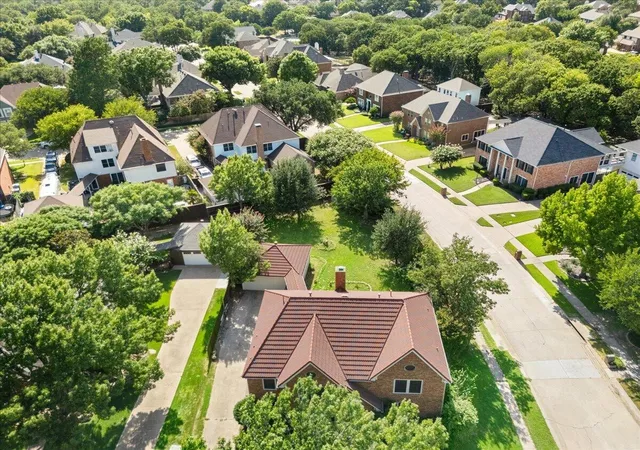 Photo 3 of Single family home for sale at 2400 Silverthorne Ct, Lewisville, TX 75077 | MLS# 21373529 | Listing updated on 2026-08-31