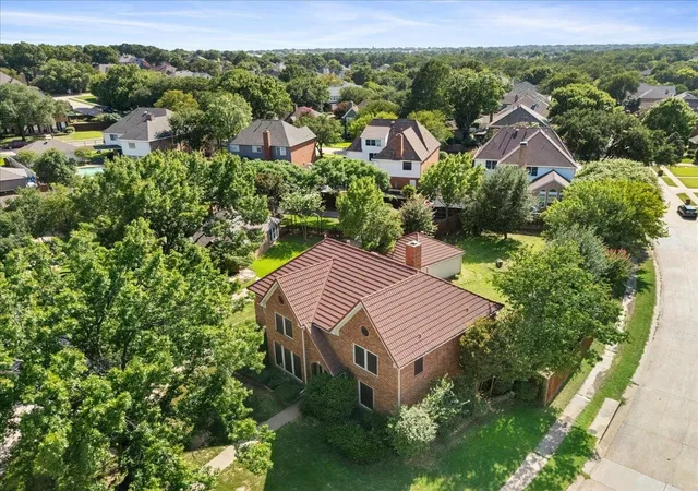 Photo 3 of Single family home for sale at 2400 Silverthorne Ct, Lewisville, TX 75077 | MLS# 21373529 | Listing updated on 2026-08-31