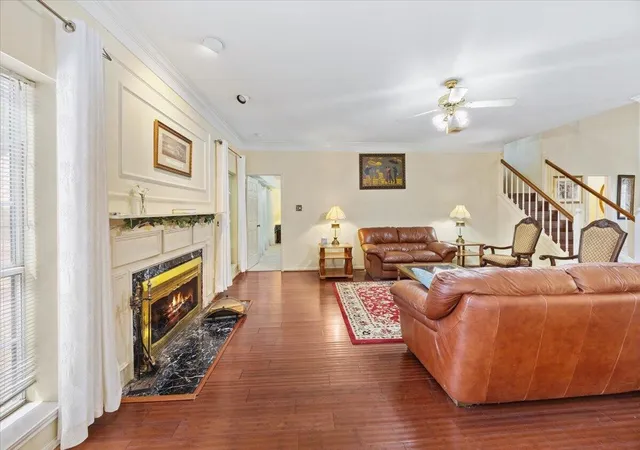 Photo 4 of Single family home for sale at 2400 Silverthorne Ct, Lewisville, TX 75077 | MLS# 21373529 | Listing updated on 2026-08-31