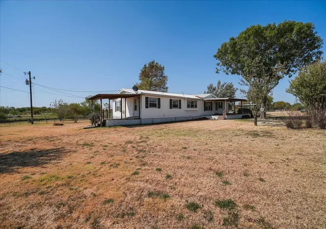 Photo 2 of Manufactured home for sale at 1453 Joyce Rd, Kaufman, TX 75142 | MLS# 21373555 | Listing updated on 2026-08-31