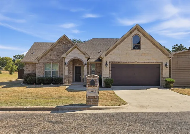 Photo 1 of Single family home for sale at 310 Rosewood, Mount Pleasant, TX 75455 | MLS# 21373561 | Listing updated on 2026-10-02