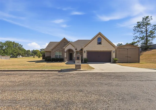 Photo 2 of Single family home for sale at 310 Rosewood, Mount Pleasant, TX 75455 | MLS# 21373561 | Listing updated on 2026-10-02