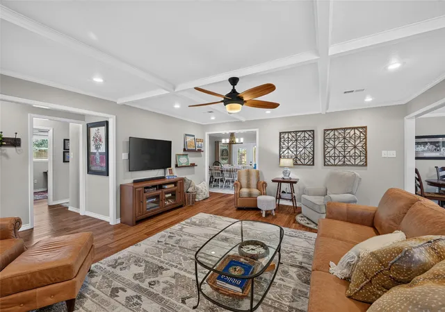 Photo 4 of House for sale at 1413 W State Hwy 56, Bonham, TX 75418 | MLS# 21369753 | Listing updated on 2026-08-31
