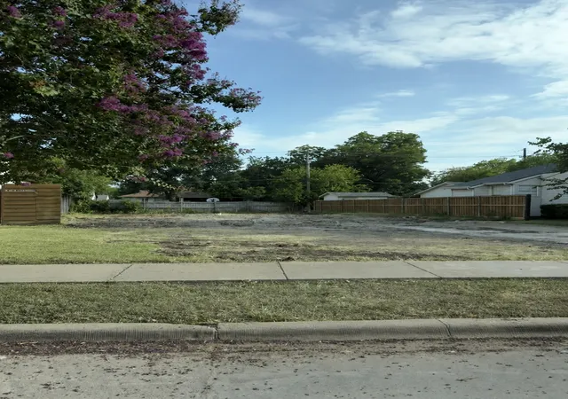 Photo 2 of Land for sale at 3708 Durango Dr, Dallas, TX 75220 | MLS# 21367534 | Listing updated on 2026-10-06