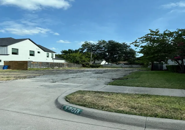 Photo 3 of Land for sale at 3708 Durango Dr, Dallas, TX 75220 | MLS# 21367534 | Listing updated on 2026-10-06