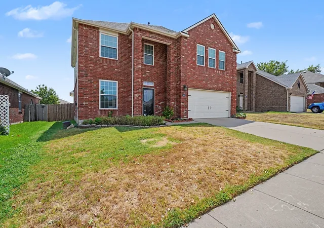 Photo 3 of Single family home for sale at 5400 Sonoma Dr, Fort Worth, TX 76244 | MLS# 21373018 | Listing updated on 2026-08-31