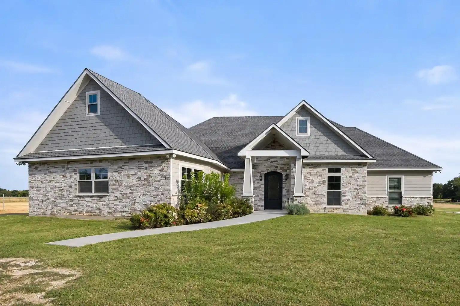 Single family home for sale at 193 Caddo Trl, Corsicana, TX 75109 | MLS# 21370238