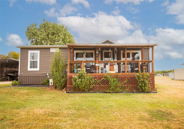 Photo 3 of Manufactured home for sale at 540 Waterfront, Quitman, TX 75783 | MLS# 21373630 | Listing updated on 2026-08-31