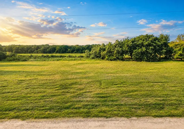 Photo 2 of Land for sale at Tbd L3 Alto Ln, Waco, TX 76705 | MLS# 21372320 | Listing updated on 2026-09-01