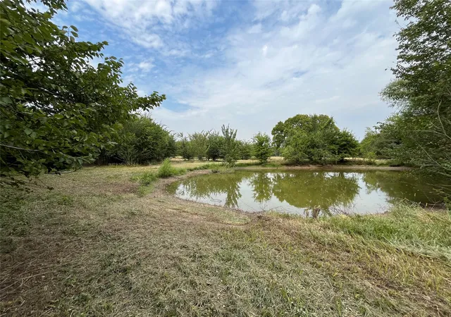 Photo 1 of Land for sale at 404 E Maple St, Ravenna, TX 75476 | MLS# 21373545 | Listing updated on 2026-10-06