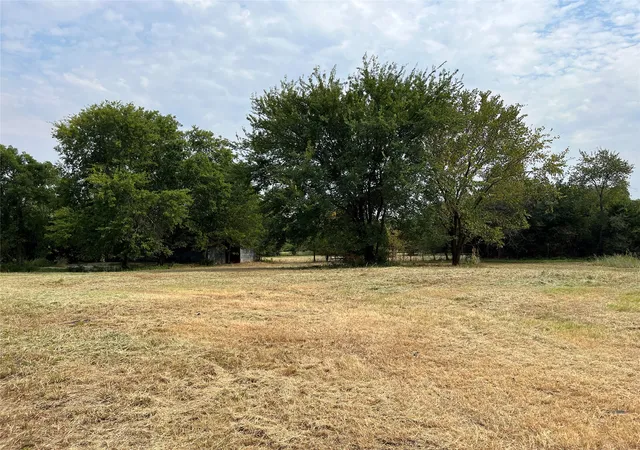 Photo 2 of Land for sale at 404 E Maple St, Ravenna, TX 75476 | MLS# 21373545 | Listing updated on 2026-10-06