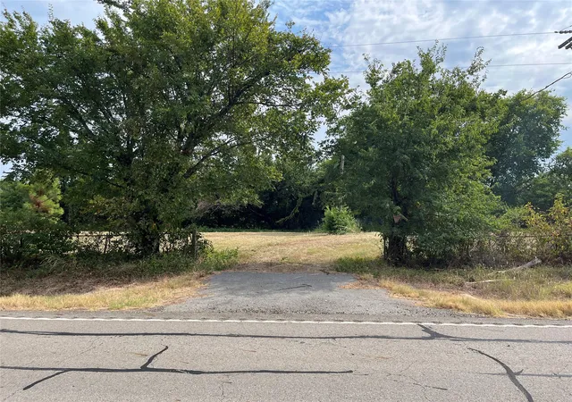 Photo 3 of Land for sale at 404 E Maple St, Ravenna, TX 75476 | MLS# 21373545 | Listing updated on 2026-10-06