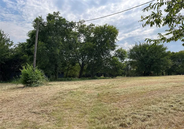 Photo 4 of Land for sale at 404 E Maple St, Ravenna, TX 75476 | MLS# 21373545 | Listing updated on 2026-10-06