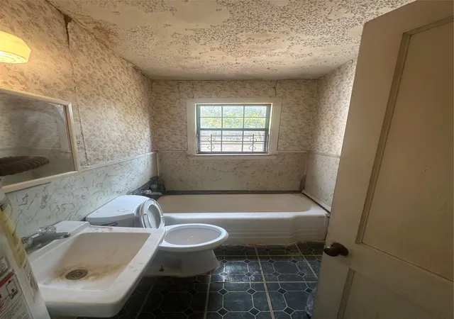 Photo 3 of Single family home for sale at 5117 Cottey St, Fort Worth, TX 76105 | MLS# 21373649 | Listing updated on 2026-08-31