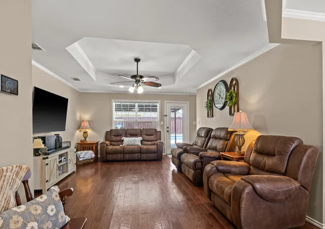 Photo 3 of Single family home for sale at 2701 Silver Spring Trl, Mount Pleasant, TX 75455 | MLS# 21373726 | Listing updated on 2026-08-31