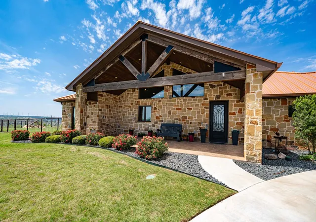Photo 2 of Single family home for sale at 1032 Braune Rd, Abilene, TX 79603 | MLS# 21373815 | Listing updated on 2026-09-01