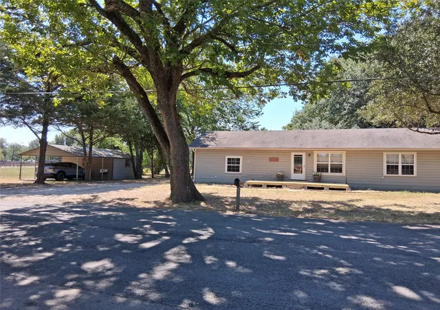 Photo 4 of Single family home for sale at 2619 Charity Rd, Commerce, TX 75428 | MLS# 21366623 | Listing updated on 2026-09-01