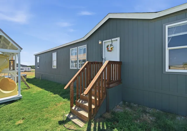 Photo 2 of Manufactured home for sale at 126 Comn Way, Boyd, TX 76023 | MLS# 21373879 | Listing updated on 2026-09-01
