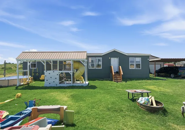 Photo 3 of Manufactured home for sale at 126 Comn Way, Boyd, TX 76023 | MLS# 21373879 | Listing updated on 2026-09-01