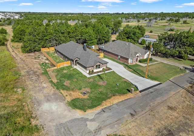 Photo 1 of Sale Pending at 111 Watercrest Ln, Red Oak, TX 75154 | MLS# 21373706 | Listing updated on 2026-09-21