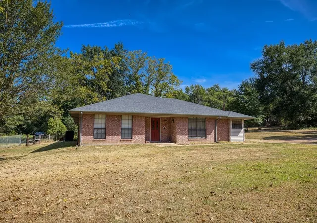 Photo 1 of Single family home for sale at 2299 Farm To Market 2574, Palestine, TX 75803 | MLS# 21373989 | Listing updated on 2026-09-01