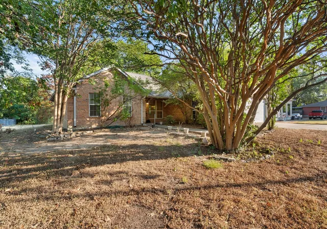Photo 1 of Single family home for sale at 3002 W 4th Avenue, Corsicana, TX 75110 | MLS# 21373864 | Listing updated on 2026-09-01
