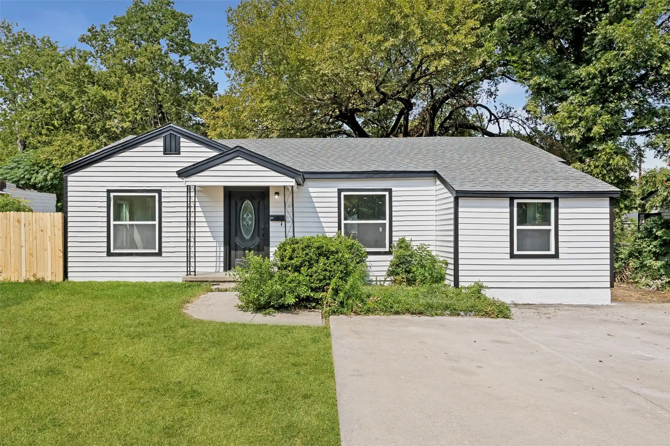 Photo 1 of Single family home for sale at 2613 Saturn Rd, Garland, TX 75041 | MLS# 21374034 | Listing updated on 2026-10-18
