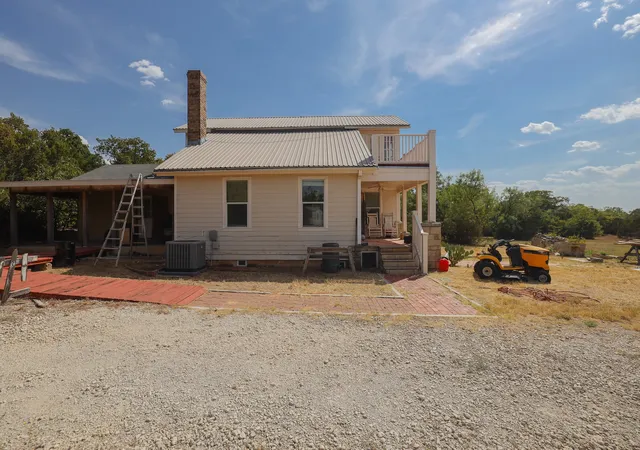 Photo 3 of Single family home for sale at 109 County Rd 176, Ovalo, TX 79541 | MLS# 21374032 | Listing updated on 2026-09-01