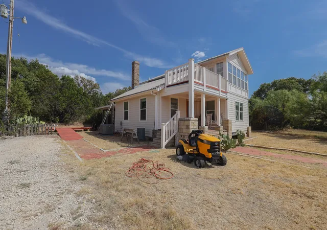 Photo 3 of Single family home for sale at 109 County Rd 176, Ovalo, TX 79541 | MLS# 21374032 | Listing updated on 2026-09-01