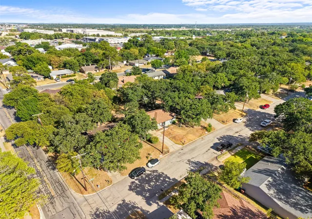 Photo 27 of Single family home for sale at 1905 Jacqueline Dr, Denton, TX 76205 | MLS# 21372840 | Listing updated on 2026-09-22