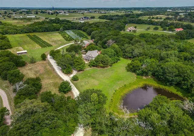 Photo 2 of Single family home for sale at 1833 Dr Sanders Rd, Aubrey, TX 76227 | MLS# 21373892 | Listing updated on 2026-09-01