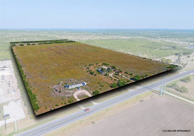 Photo 4 of Single family home for sale at 104 US Hwy 283 N, Baird, TX 79504 | MLS# 21374090 | Listing updated on 2026-09-01