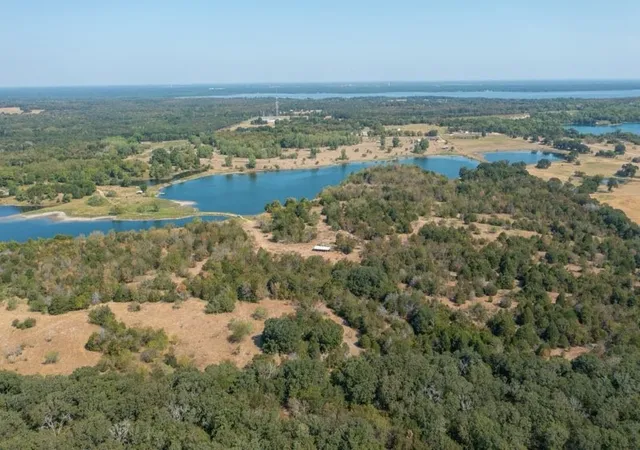 Photo 4 of House for sale at 31948 Fm 429, Terrell, TX 75161 | MLS# 21370604 | Listing updated on 2026-09-01