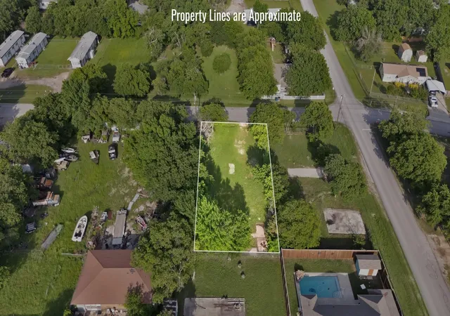 Photo 2 of Land for sale at 224 Carson St, Red Oak, TX 75154 | MLS# 21350265 | Listing updated on 2026-09-01