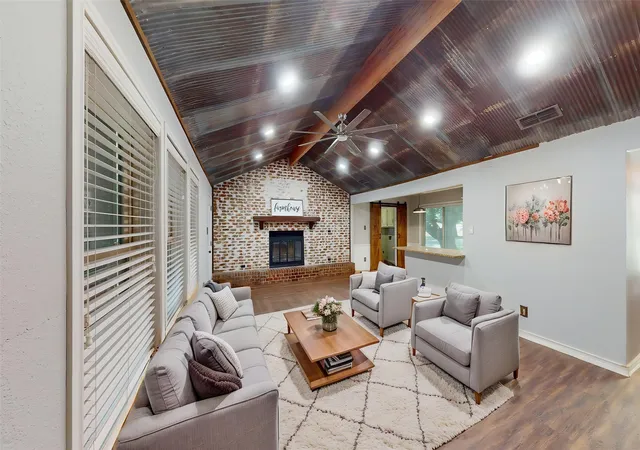 Photo 3 of Single family home for sale at 4270 Sir Lancelot Cir, Midlothian, TX 76065 | MLS# 21374152 | Listing updated on 2026-09-01