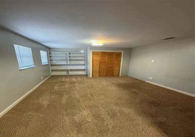 Photo 4 of Single family home for sale at 805 S 3rd Street, Grandview, TX 76050 | MLS# 21373752 | Listing updated on 2026-09-01