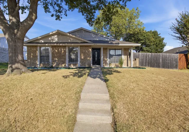 Photo 2 of Single family home for sale at 3914 Wheelwright Dr, Garland, TX 75044 | MLS# 21373448 | Listing updated on 2026-09-18
