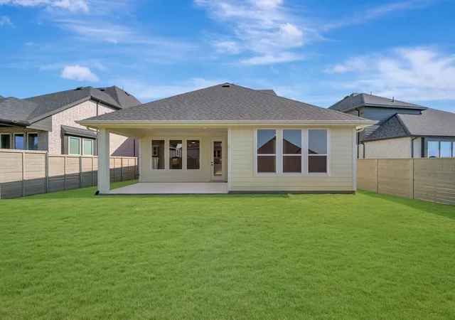 Photo 4 of Single family home for sale at 11737 Treehouse Trl, Justin, TX 76247 | MLS# 21374203 | Listing updated on 2026-09-01