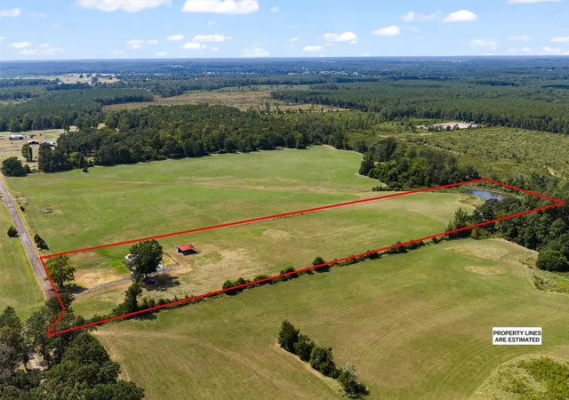 Photo 3 of Single family home for sale at 1131 Speights Rd, Keatchie, LA 71046 | MLS# 21368312 | Listing updated on 2026-09-01