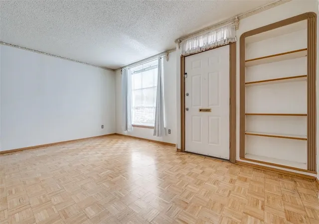 Photo 3 of Condo for sale at 9843 Park Ln Ct, Dallas, TX 75220 | MLS# 21374365 | Listing updated on 2026-10-07