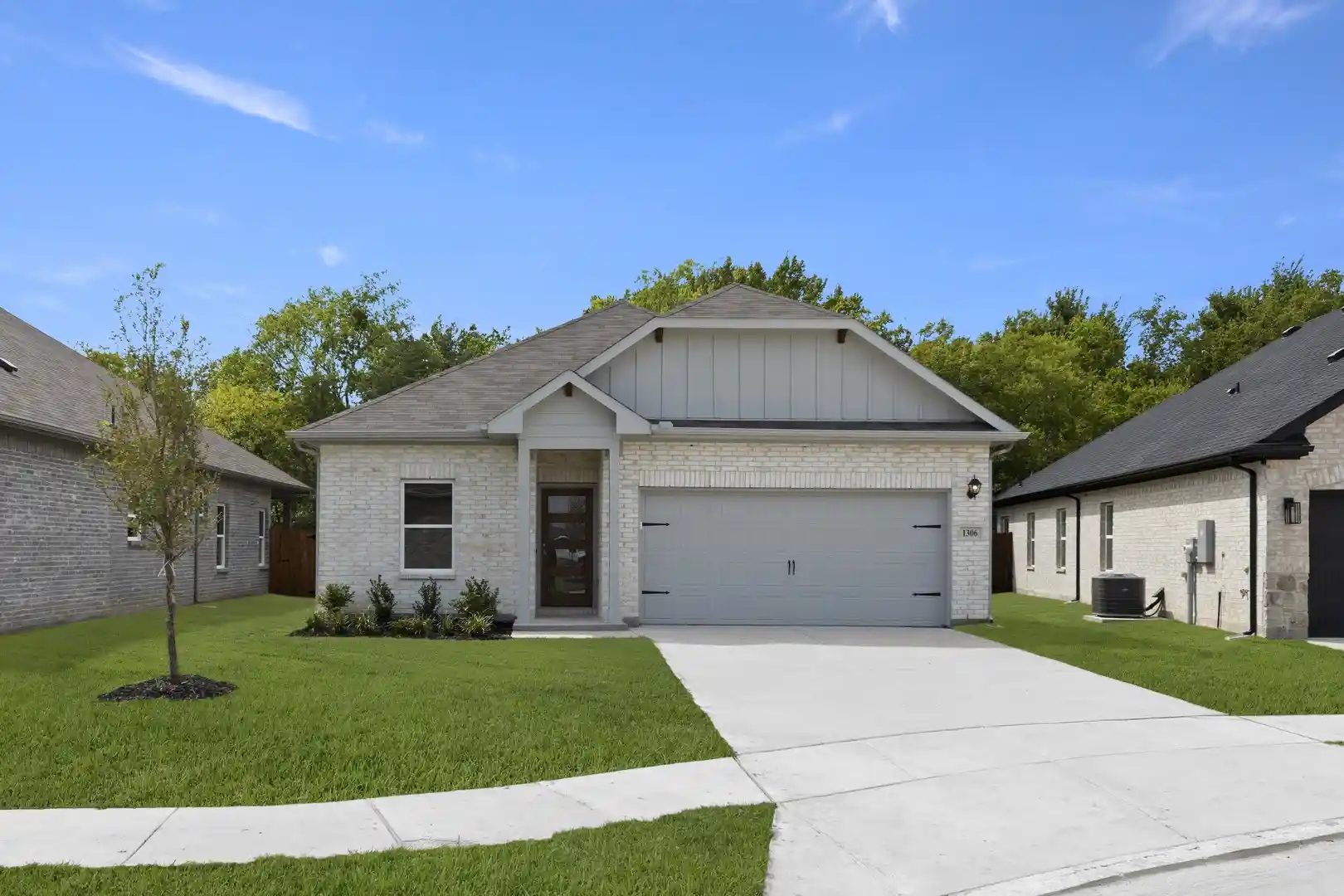 Photo 1 of Sale Pending at 1306 Cole Dr, Trenton, TX 75490 | MLS# 21374364 | Listing updated on 2026-10-12