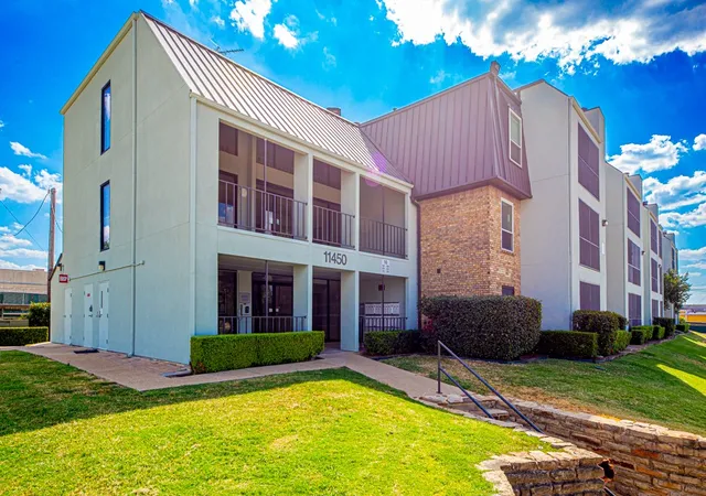 Photo 3 of Condo for sale at 11450 Audelia Rd #306, Dallas, TX 75243 | MLS# 21362194 | Listing updated on 2026-10-03