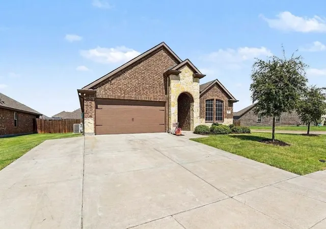 Photo 3 of Single family home for sale at 127 Longhorn Pass, Caddo Mills, TX 75135 | MLS# 21373818 | Listing updated on 2026-10-08
