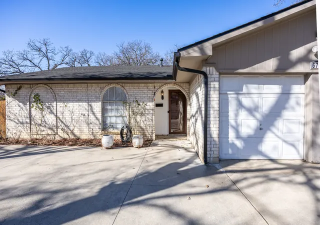 Photo 3 of Single family home for sale at 6704 Trailwood Dr, Forest Hill, TX 76140 | MLS# 21371654 | Listing updated on 2026-09-01